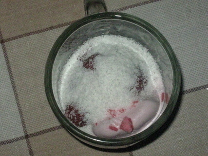 FOTKA - Zmrzlinov koktejl s jahodami a kokosem