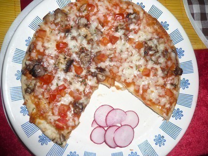 FOTKA - Tenk pizza s npln