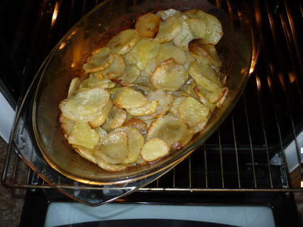 FOTKA - Zapeen kotlety a brambory na lehace