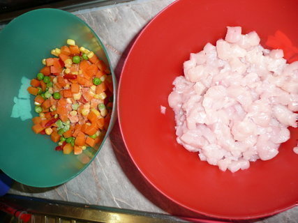 FOTKA - Tstovinov rizoto s kuecm masem a zeleninou