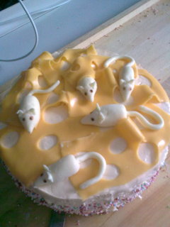 FOTKA - Marcipnov dort s vanilkovm krmem