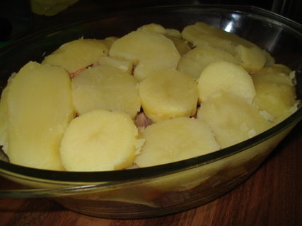 FOTKA - Zapeen brambory se srem pro dti