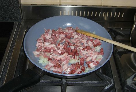 FOTKA - Tstoviny s dn a slaninou