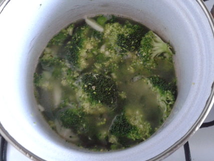 FOTKA - Brokolicov polvka s ovesnmi vlokami