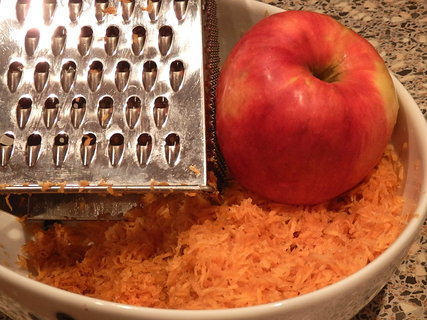 FOTKA - Mrkvov salt s jablkem a medem