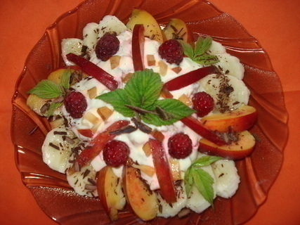 FOTKA - Jogurtov pochoutka s ovocem