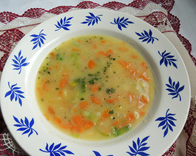 FOTKA - Zeleninov polvka s ovesnmi vlokami a majornkou