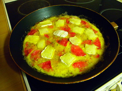 FOTKA - Selsk omeleta s plsovm srem