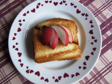 FOTKA - Zdrav toast s jablky a medem