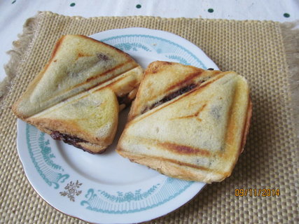 FOTKA - Toasty s nutelou a bannem