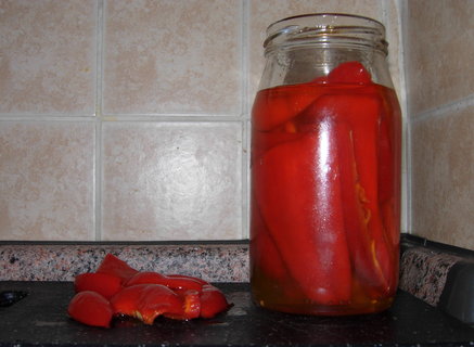 FOTKA - Nakldan erven  paprika s olejem