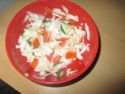 FOTKA - Salt z nskho zel s jogurtem a paprikou