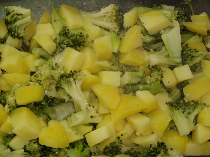 FOTKA - Zapeen brokolice s bramborami