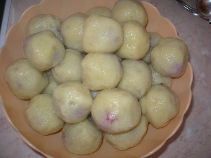 FOTKA - Ovocn knedlky z bramborovo tvarohovho tsta