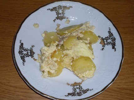 FOTKA - Zapkan brambory s vepovm masem a smetanovou omkou