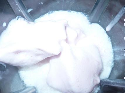 FOTKA - Zmrzlinov shake s jahodami    