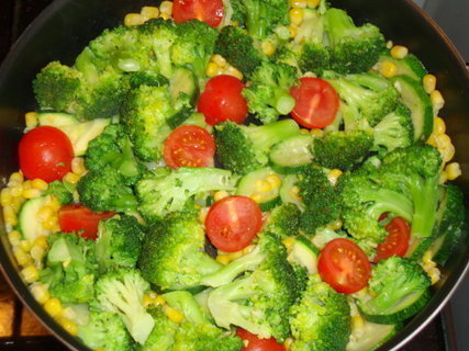 FOTKA - Zapeen tstoviny s brokolic a kukuic