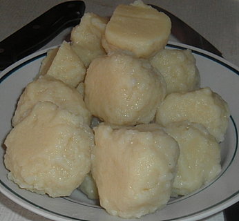 FOTKA - Chlupat knedlky ze syrovch a vaench brambor