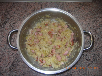 FOTKA - Haluky s krt unkou a kysanm zelm