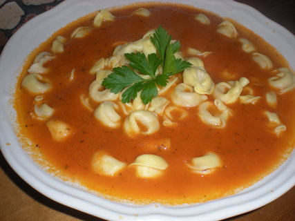 FOTKA - Tortellini s rajatovou omkou