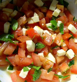 FOTKA - Rajatov salt s bazalkou podle Woodyho Allena