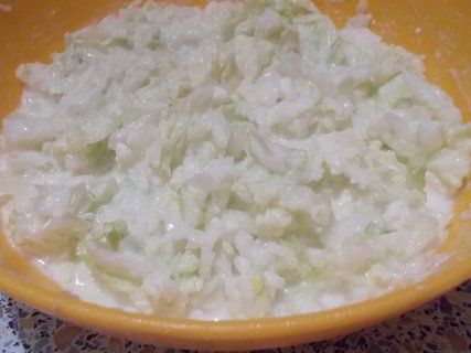 FOTKA - Salt z nskho zel s jogurtovou zlivkou 