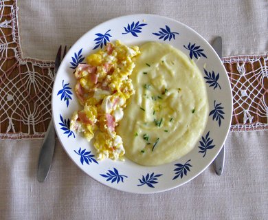 FOTKA - Zapeen bramborov kae s vejci