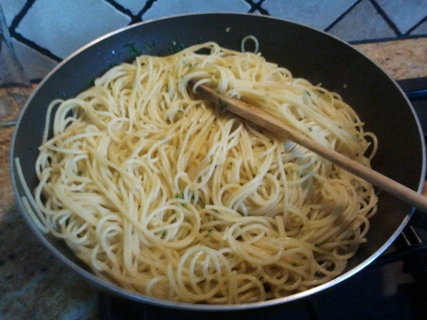 FOTKA - Babicovy dobroty - pagety aglio olio peperonico