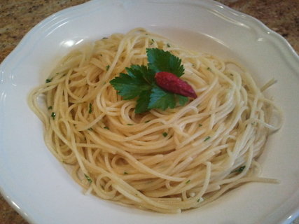 FOTKA - Babicovy dobroty - pagety aglio olio peperonico