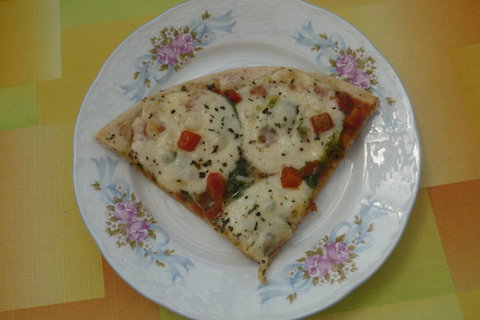 FOTKA - Pizza s mozzarellou a keupem