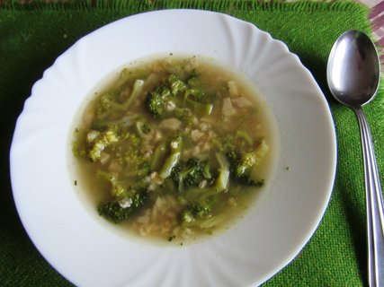 FOTKA - Brokolicov polvka s ovesnmi vlokami  	