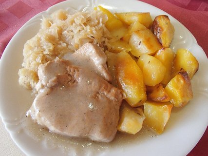 FOTKA - Duen kapusta s jablky