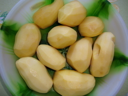 FOTKA - Francouzsk brambory se salmem a srem