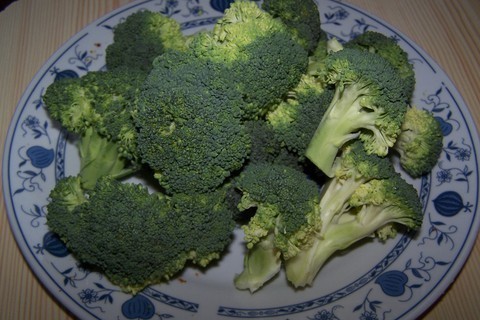 FOTKA - Zapkan brokolice s rajaty, esnekem a srem