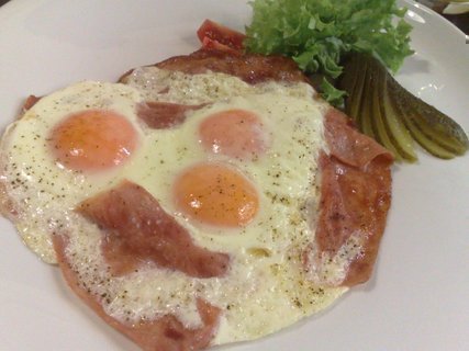 FOTKA - Volsk oka s moravskm uzenm