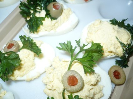 FOTKA - Plnn vejce s olivami