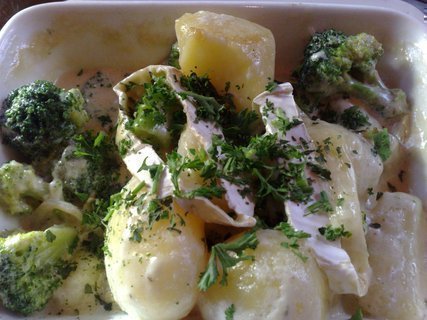 FOTKA - Zapeen brokolice s bramborem
